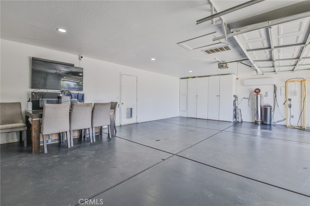 7925 Victor Avenue Hesperia, CA 92345 - Photo 23 of 23 a view of a room with gym equipment
