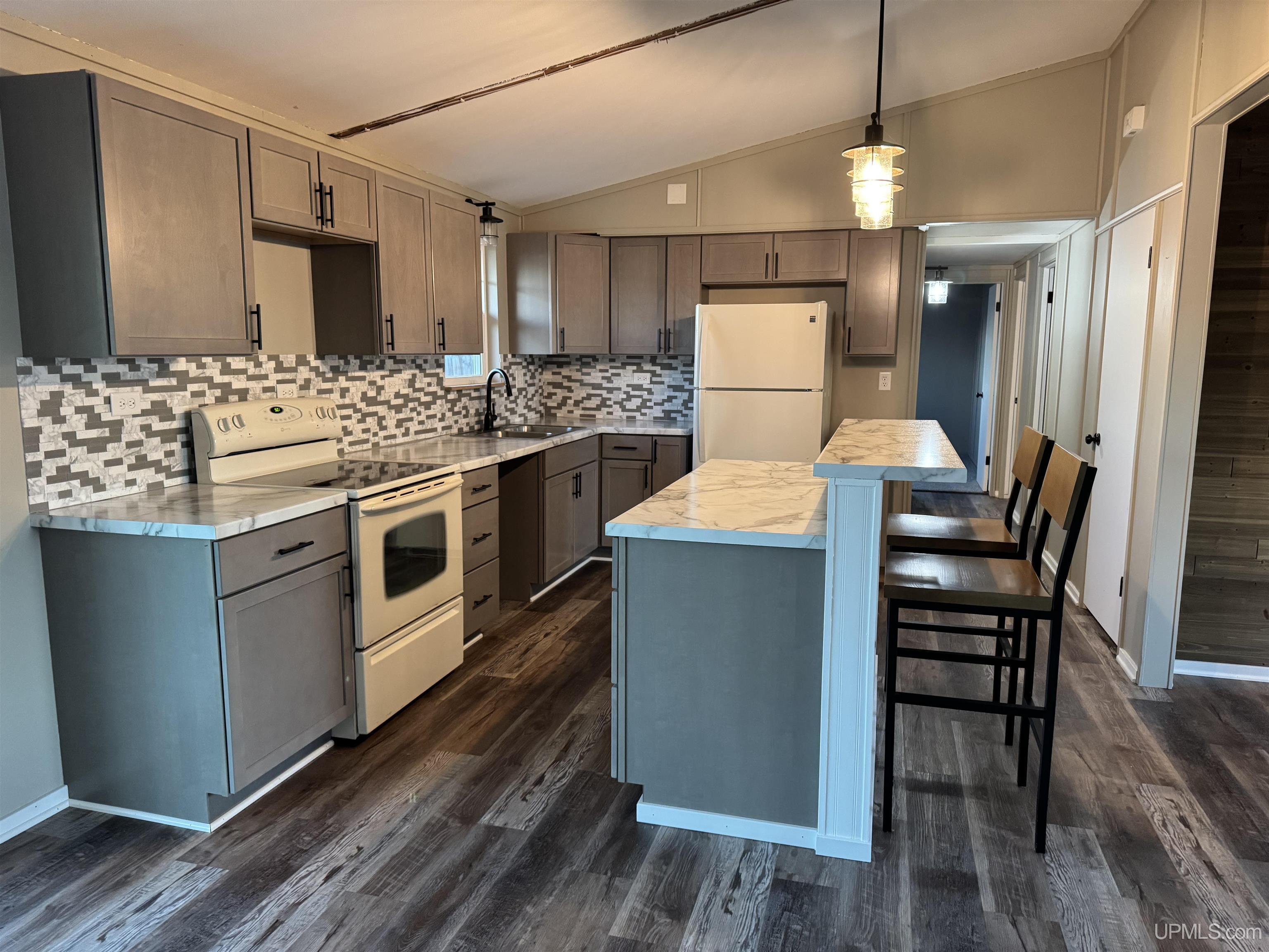 1755 South Rose Street Ishpeming, MI 49849 - Photo 3 of 18