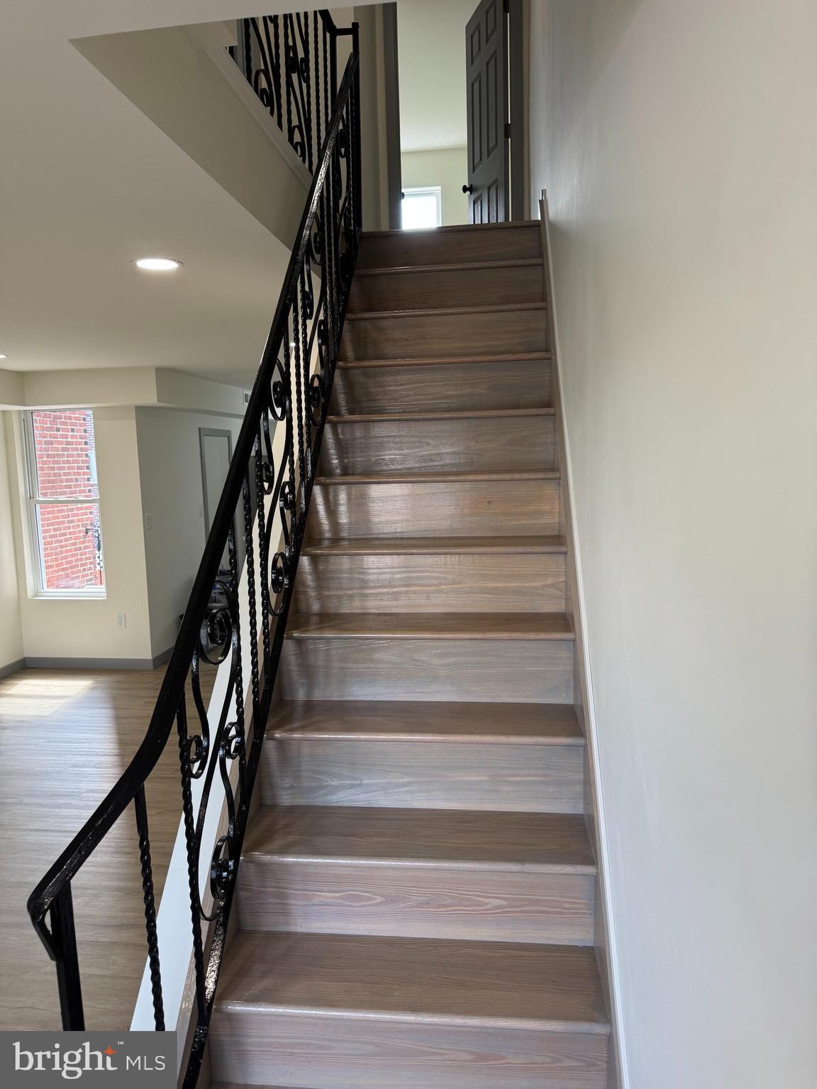 7816 Temple Road Philadelphia, PA 19150 - Photo 8 of 24 a view of entryway