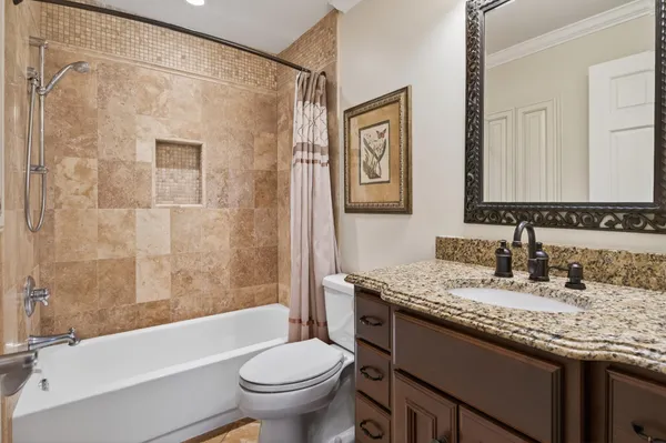 $469,900 | 2670 Commerce Boulevard, Unit 202, Mound, MN 55364