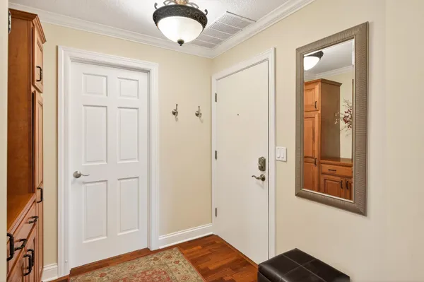 $469,900 | 2670 Commerce Boulevard, Unit 202, Mound, MN 55364