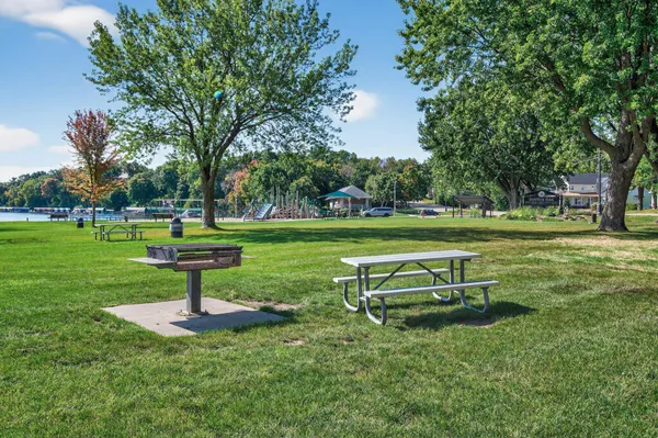 $469,900 | 2670 Commerce Boulevard, Unit 202, Mound, MN 55364