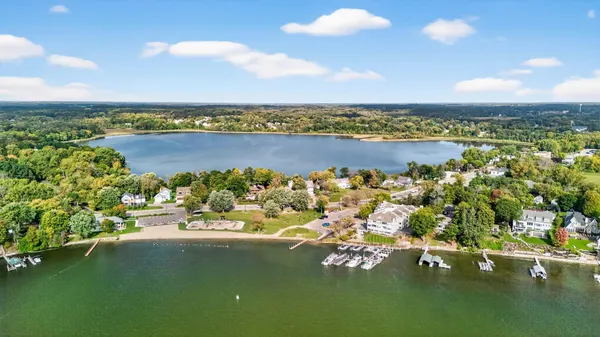 $469,900 | 2670 Commerce Boulevard, Unit 202, Mound, MN 55364