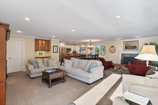 $500,000 | 2670 Commerce Boulevard, Unit 202, Mound, MN 55364