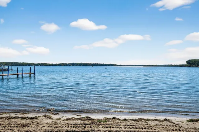 $500,000 | 2670 Commerce Boulevard, Unit 202, Mound, MN 55364