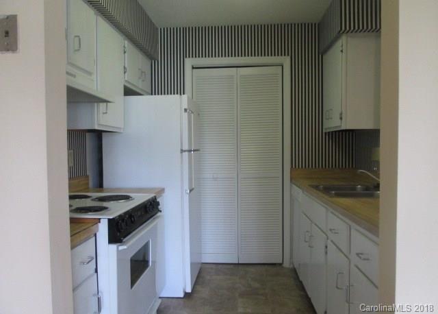 11037 Harrowfield Road Charlotte, NC 28226 - Photo 4 of 9