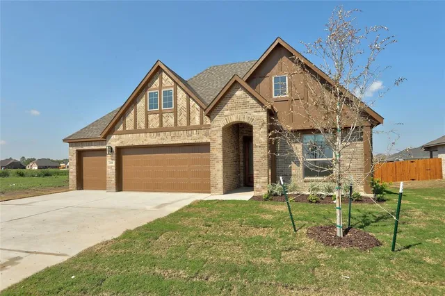 $319,900 | 208 Pennington Road, Josephine, TX 75173