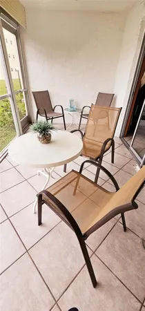 $2,000 | 121 Southeast 3rd Avenue, Unit 106, Dania Beach, FL 33004