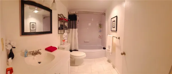 $2,000 | 121 Southeast 3rd Avenue, Unit 106, Dania Beach, FL 33004