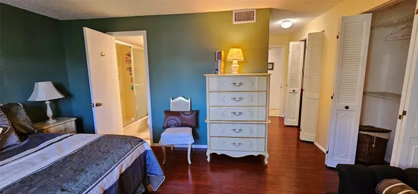 $2,000 | 121 Southeast 3rd Avenue, Unit 106, Dania Beach, FL 33004