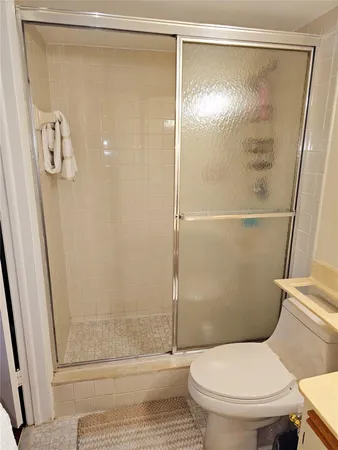 $2,000 | 121 Southeast 3rd Avenue, Unit 106, Dania Beach, FL 33004