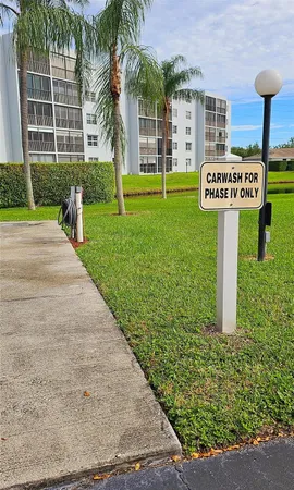 $2,000 | 121 Southeast 3rd Avenue, Unit 106, Dania Beach, FL 33004