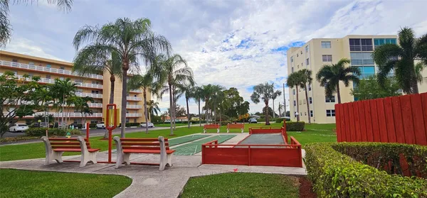 $2,000 | 121 Southeast 3rd Avenue, Unit 106, Dania Beach, FL 33004