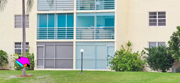 $2,000 | 121 Southeast 3rd Avenue, Unit 106, Dania Beach, FL 33004