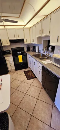 $2,000 | 121 Southeast 3rd Avenue, Unit 106, Dania Beach, FL 33004