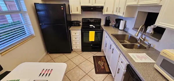 $2,000 | 121 Southeast 3rd Avenue, Unit 106, Dania Beach, FL 33004