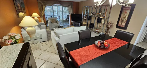 $2,000 | 121 Southeast 3rd Avenue, Unit 106, Dania Beach, FL 33004