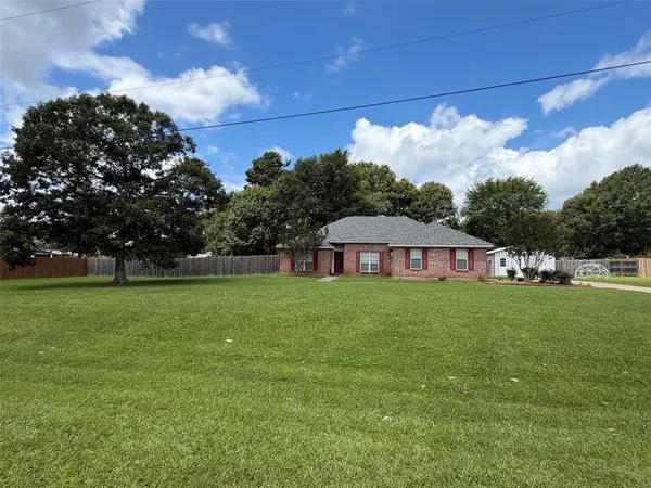 $330,000 | 123 Ann Lane, Stonewall, LA 71078