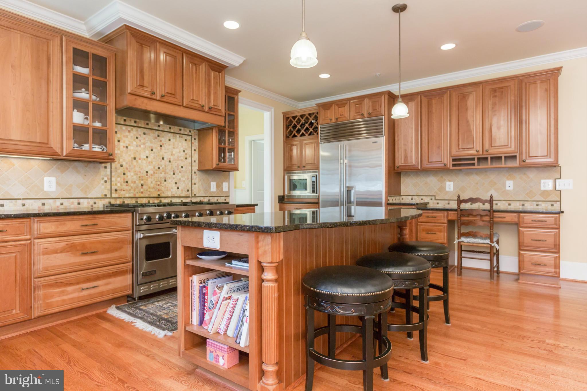 6008 Walhonding Road Bethesda, MD 20816 - Photo 8 of 28 Kitchen