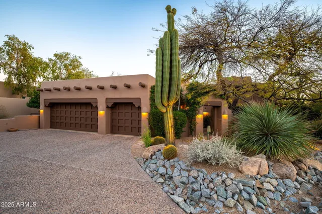 $2,795,000 | 1084 North Boulder Drive, Carefree, AZ 85377