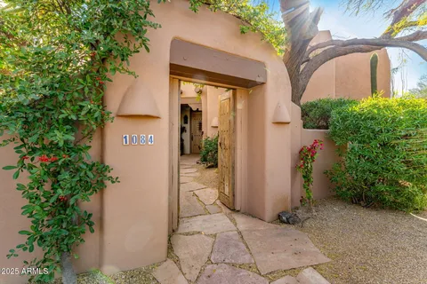 $2,795,000 | 1084 North Boulder Drive, Carefree, AZ 85377
