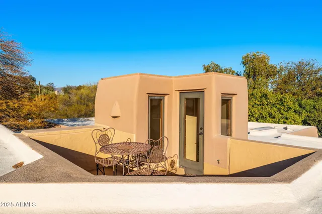 $2,795,000 | 1084 North Boulder Drive, Carefree, AZ 85377