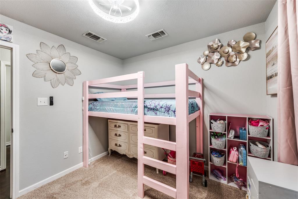 131 Cunningham Road Denton, TX 76208 - Photo 28 of 40 a view of livingroom with furniture