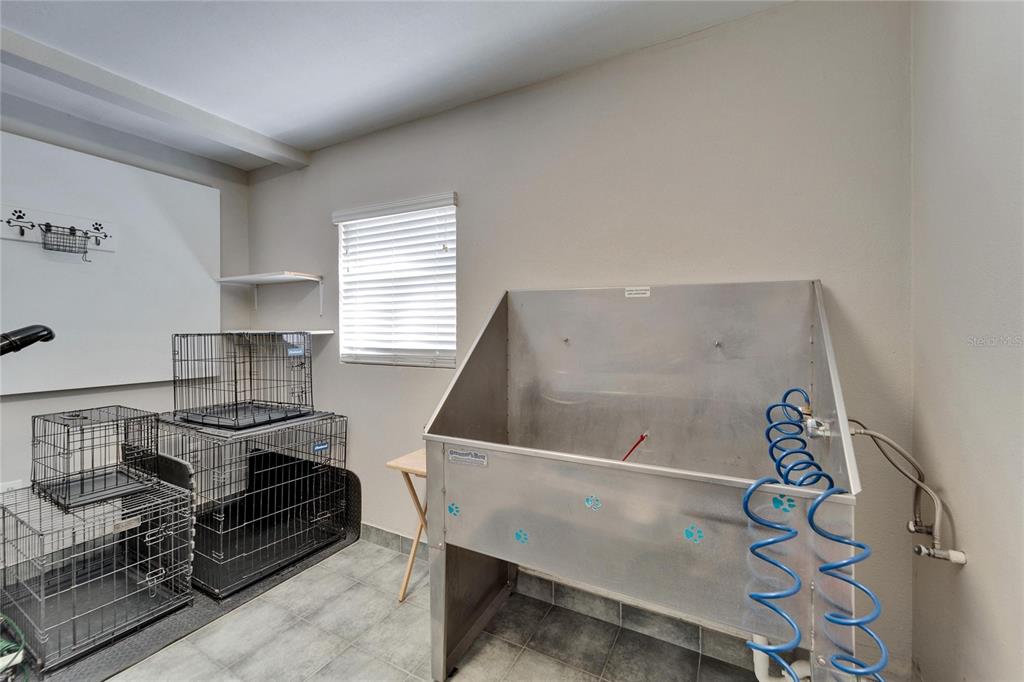 126 Ridgewood Avenue Brandon, FL 33510 - Photo 21 of 85 a living room with furniture and a window