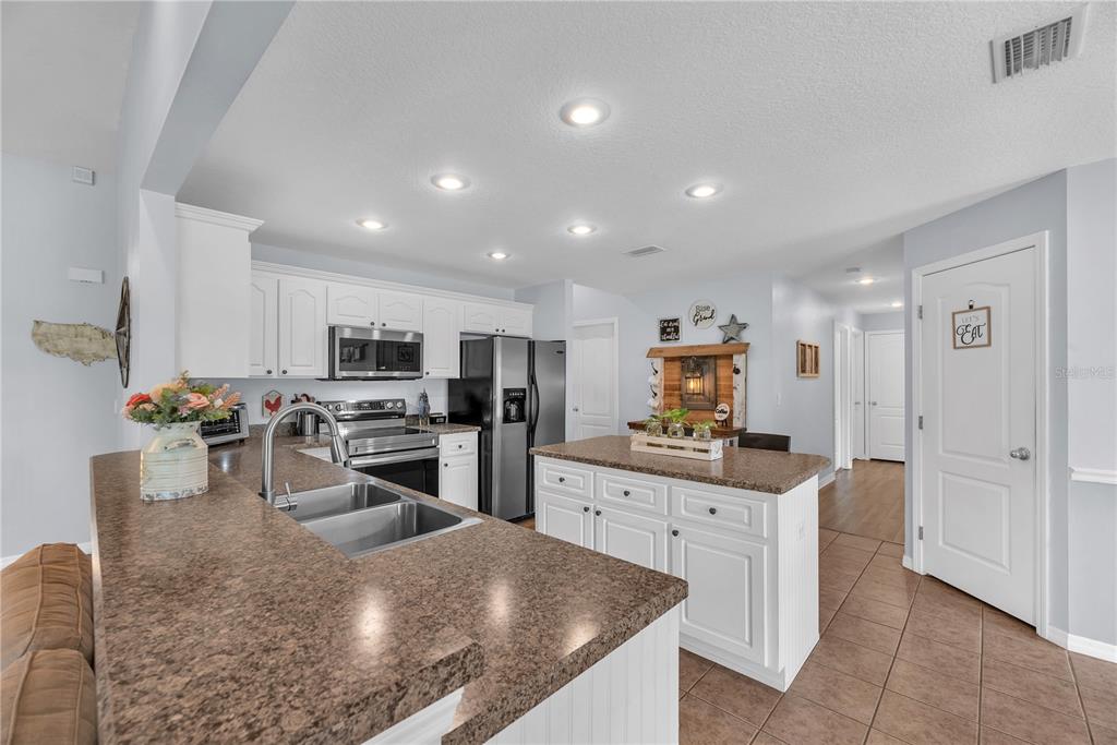 4516 Hawkins Road Plant City, FL 33567 - Photo 15 of 41 Gallery Image 15