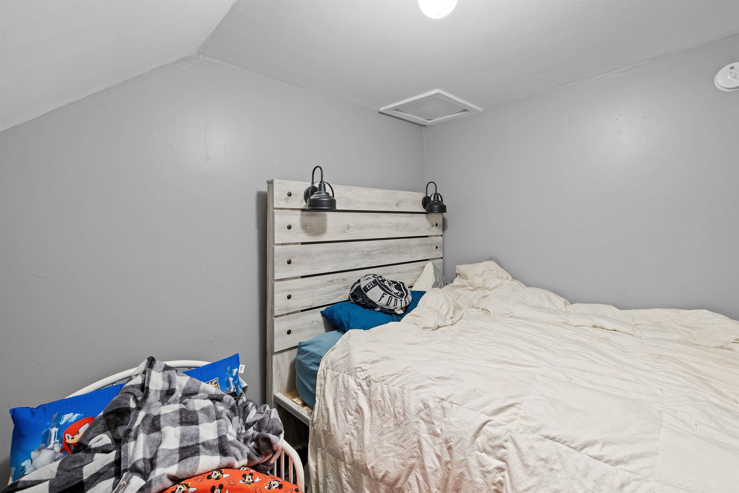 96 Maple Street Newport, NH 03773 - Photo 8 of 35