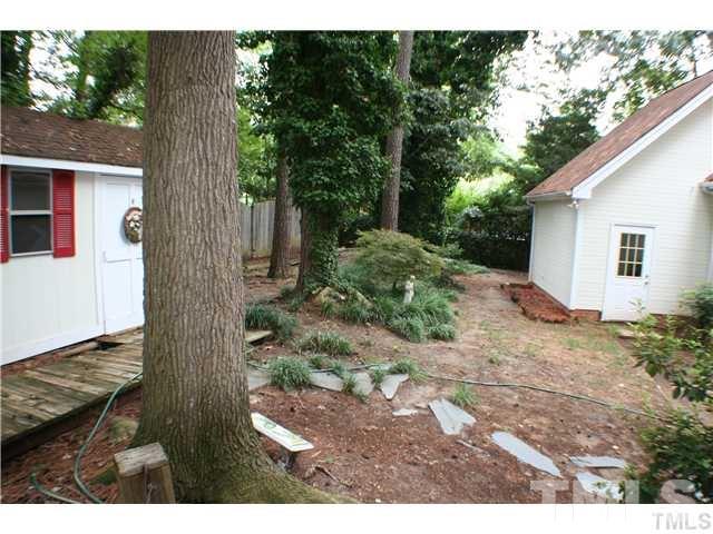 1109 Sapling Place Raleigh, NC 27615 - Photo 4 of 23