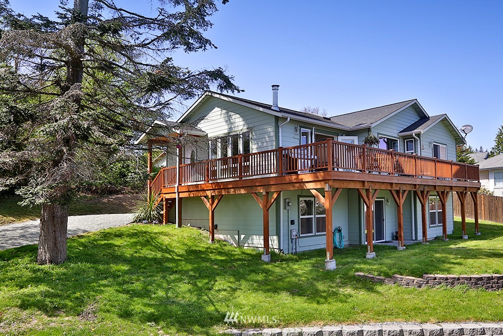 1409 Commodore Place Freeland, WA 98249 - Photo 2 of 25