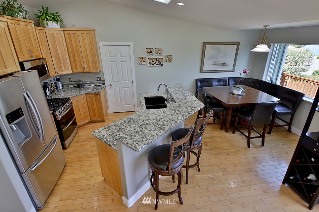 1409 Commodore Place Freeland, WA 98249 - Photo 8 of 25