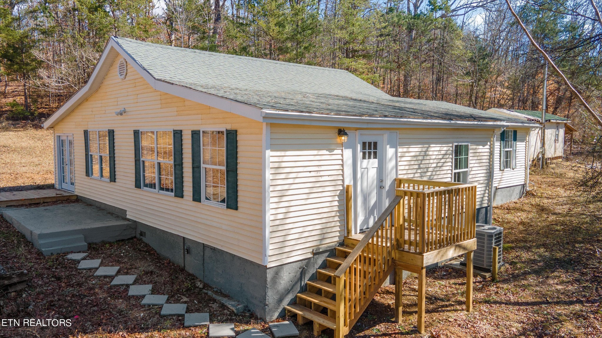 2808 Wayland Road Knoxville, TN 37914 - Photo 1 of 26 Gallery Image 1