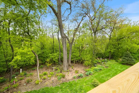 $334,999 | 2833 Granite Court, Crystal Lake, IL 60012