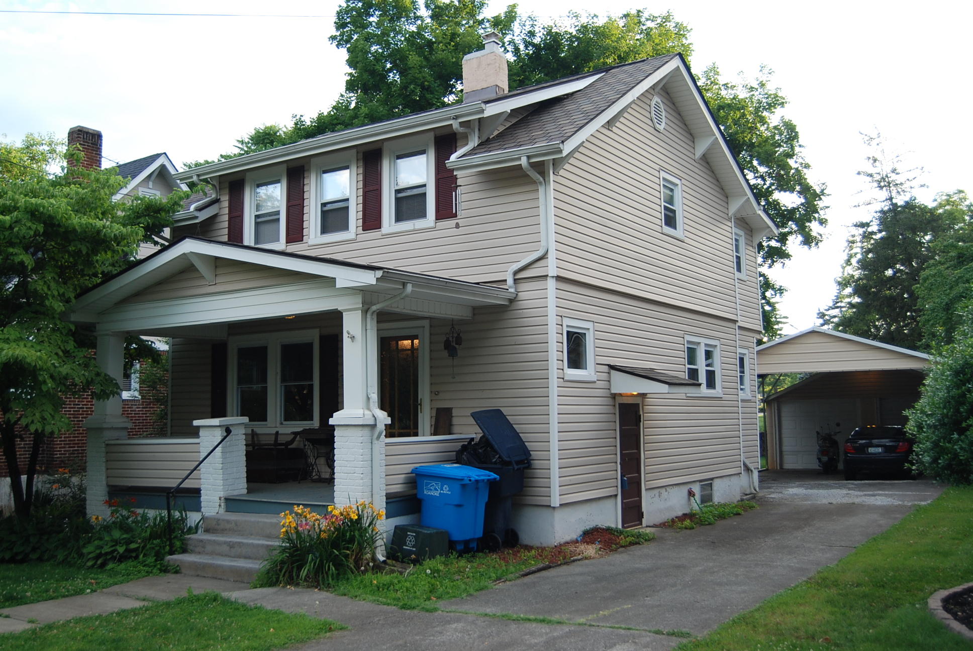 1317 Brighton Road Southwest Roanoke, VA 24015 - Photo 1 of 11 Front