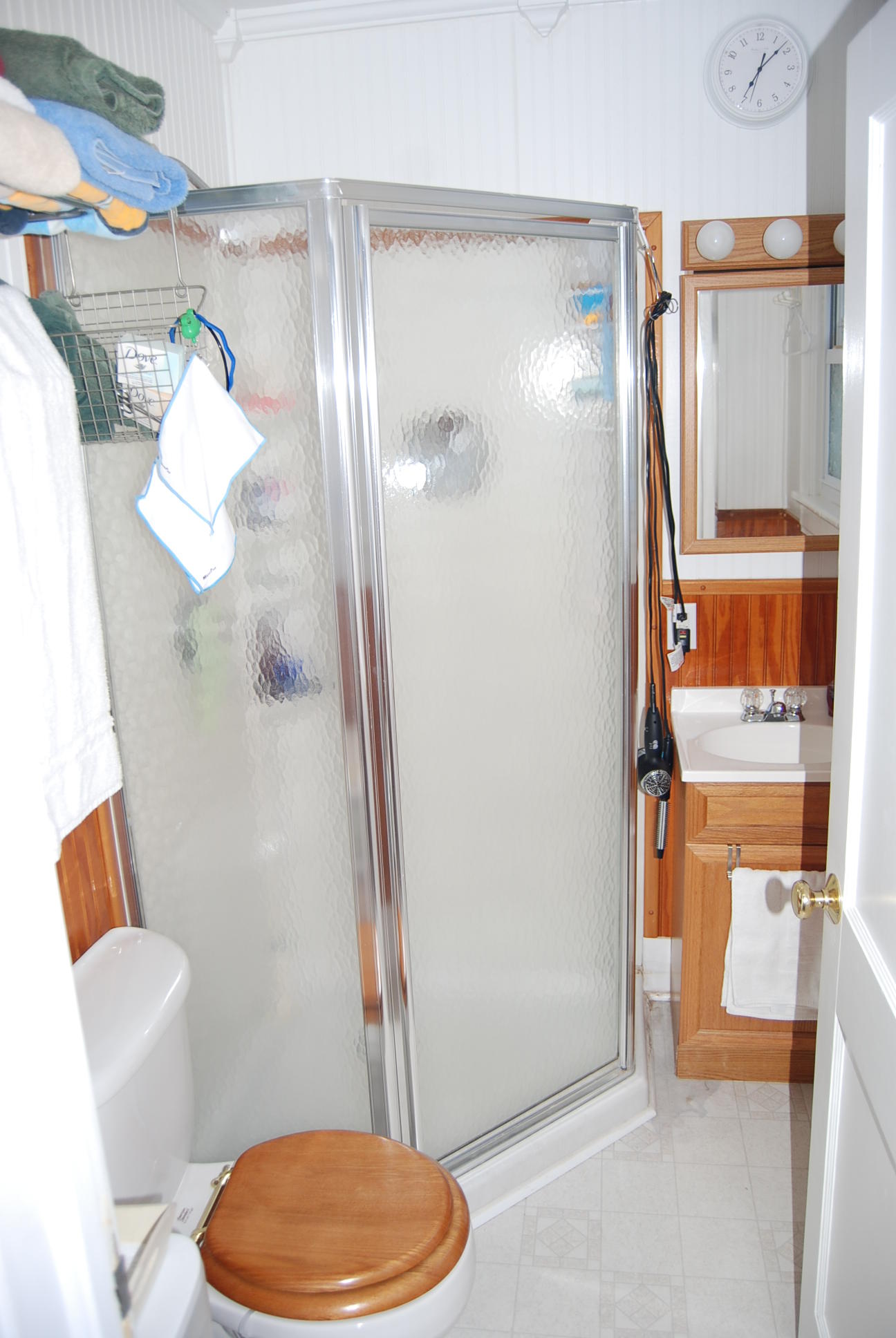 1317 Brighton Road Southwest Roanoke, VA 24015 - Photo 5 of 11 Downstairs Bath