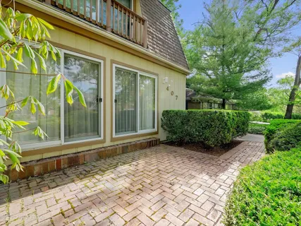 $599,000 | 407 Colfax Avenue, Clarendon Hills, IL 60514