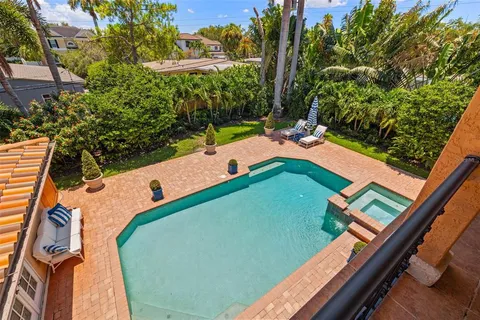 $2,250,000 | 1124 Seville Lane Northeast, St. Petersburg, FL 33704