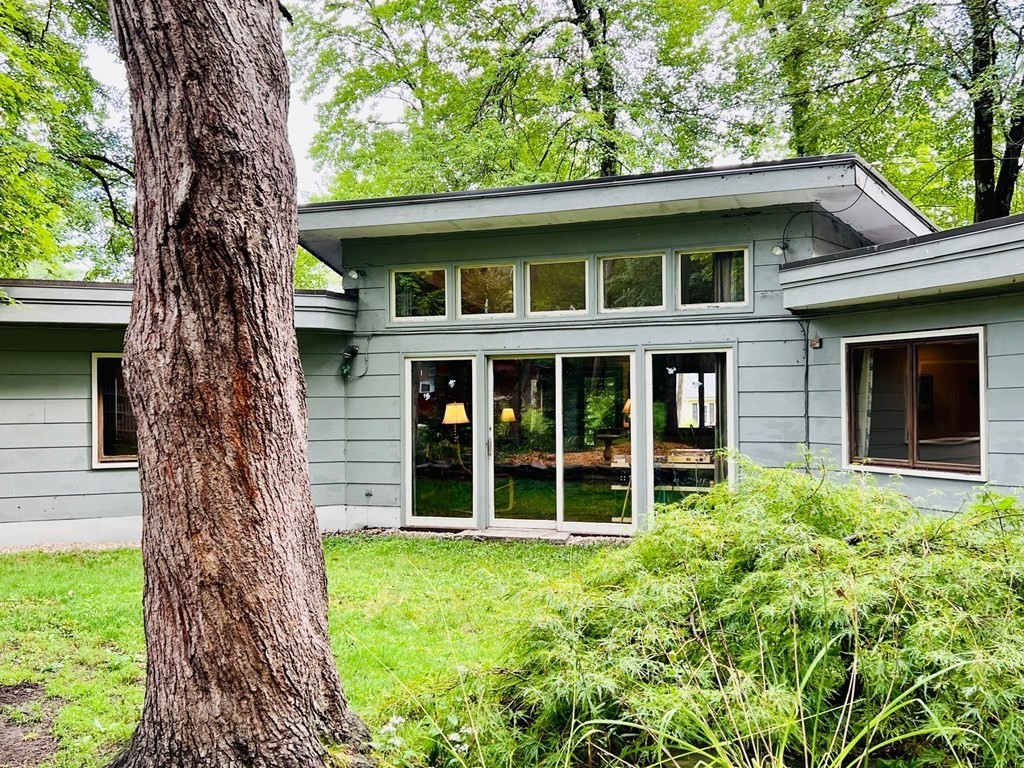 164 Red Gate Lane Amherst, MA 01002 - Photo 1 of 32 Gallery Image 1