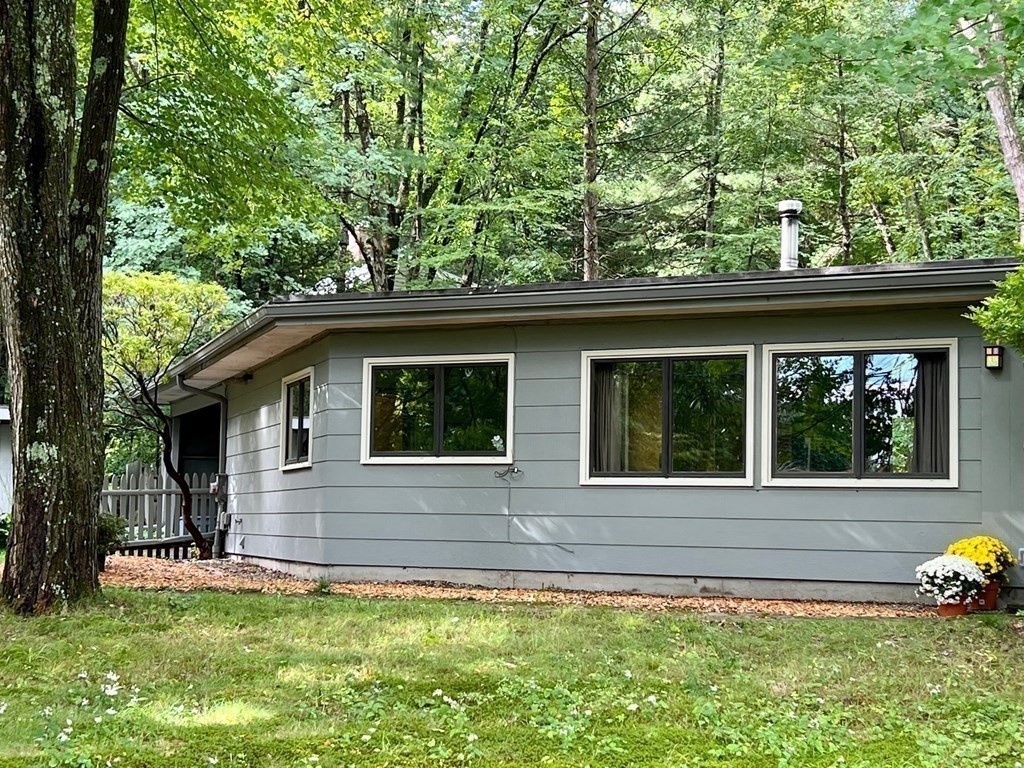 164 Red Gate Lane Amherst, MA 01002 - Photo 3 of 32 Gallery Image 3