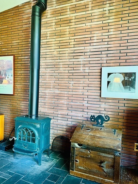 164 Red Gate Lane Amherst, MA 01002 - Photo 10 of 32 Gallery Image 10