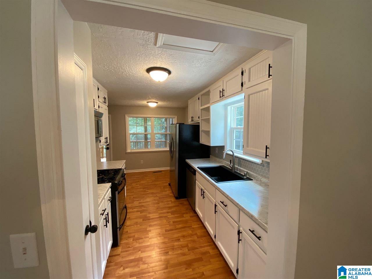 5513 Belpine Trail Birmingham, AL 35210 - Photo 4 of 20