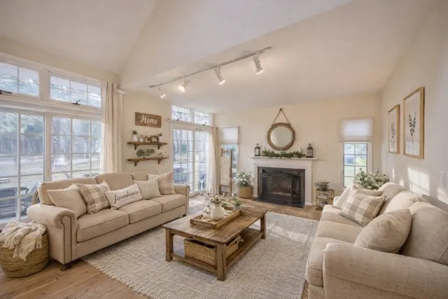 $524,900 | 9 Winnecunnet Drive, Unit 9, Norton, MA 02766