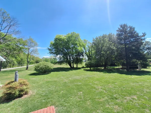 $250,000 | 278 Staton Road, Belvidere, TN 37306