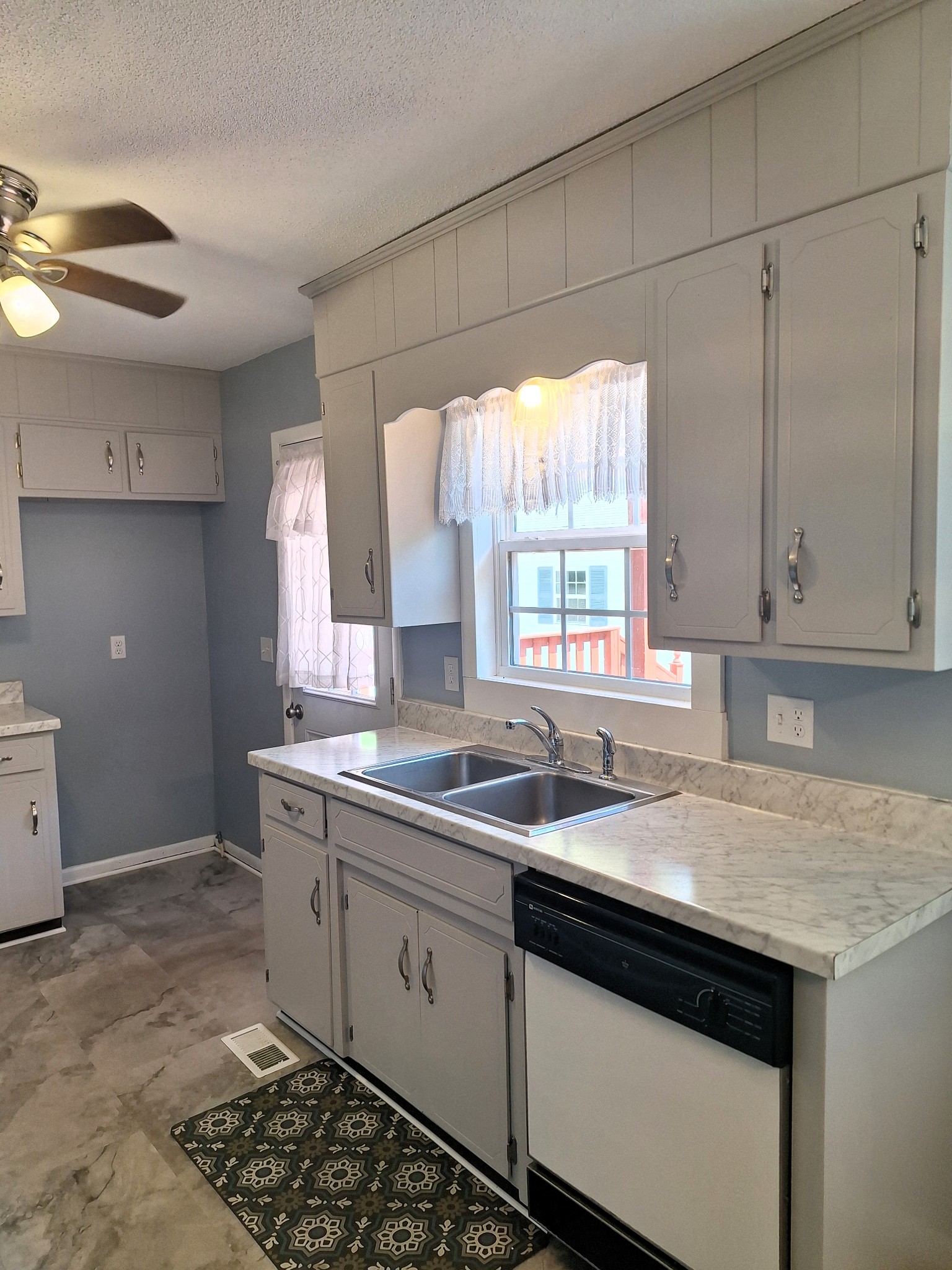 278 Staton Road Belvidere, TN 37306 - Photo 9 of 19