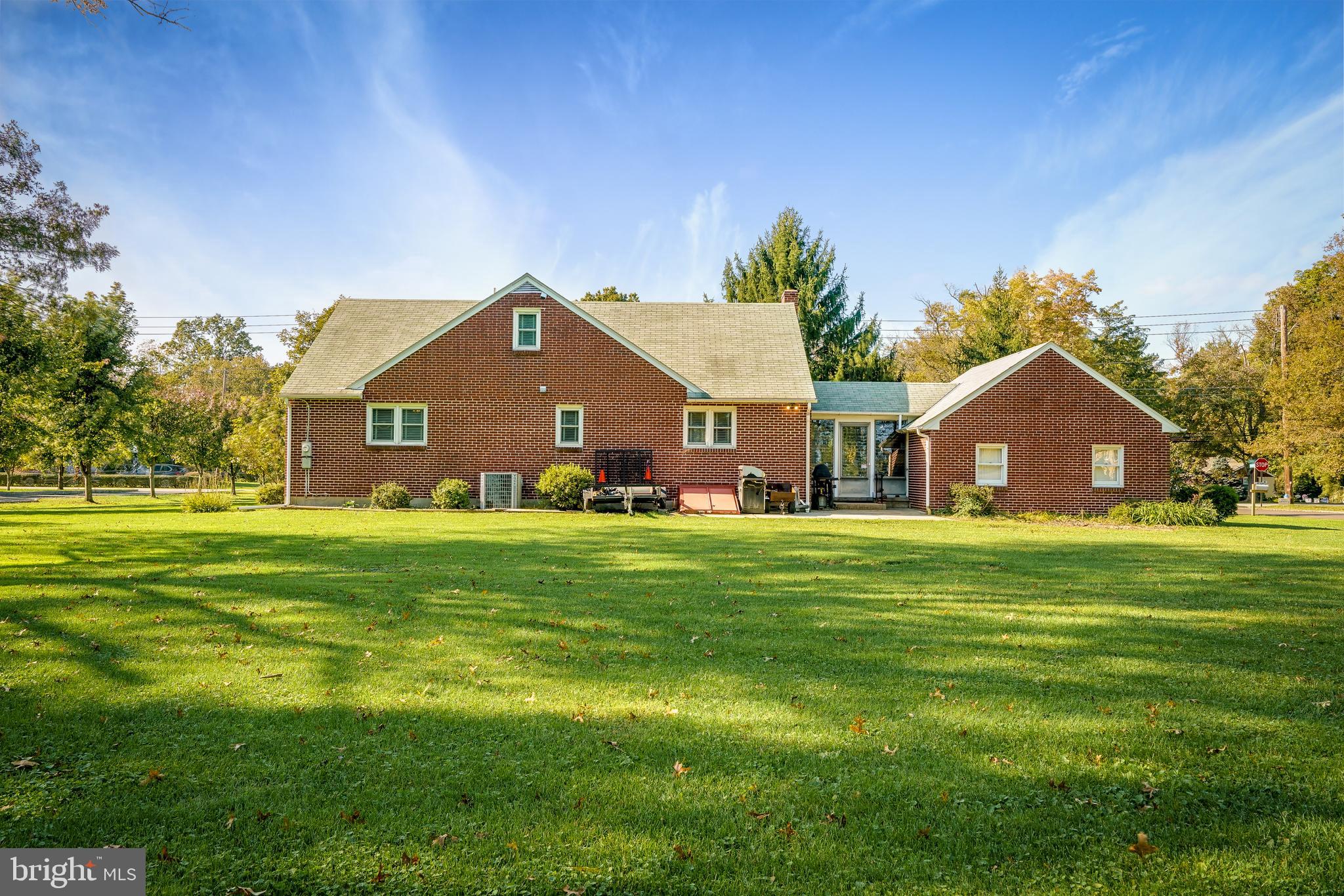 313 West Orvilla Road Hatfield, PA 19440 - Photo 2 of 30 Gallery Image 2