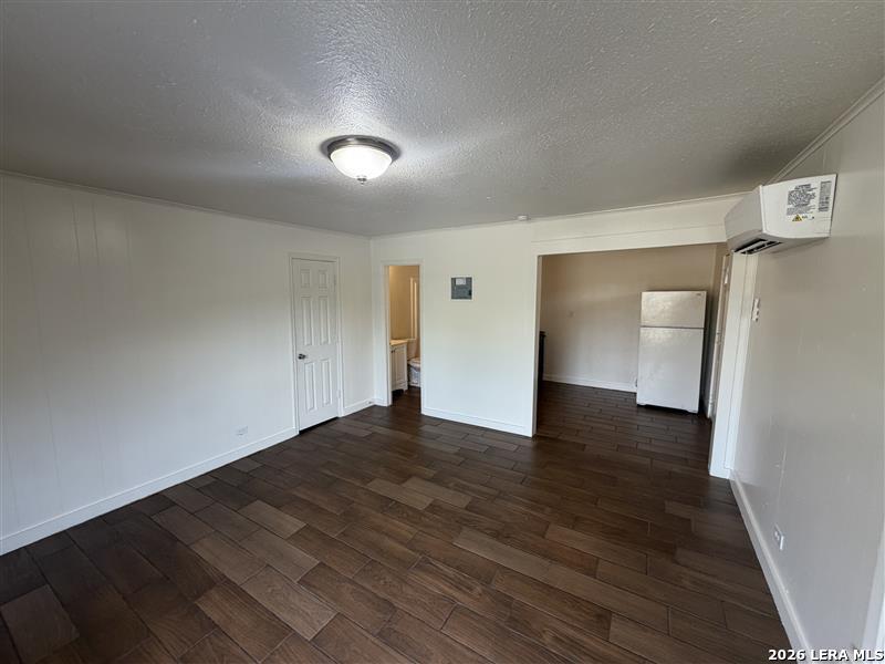 520 Gentleman Road, Unit 13 San Antonio, TX 78201 - Photo 4 of 10 Gallery Image 4