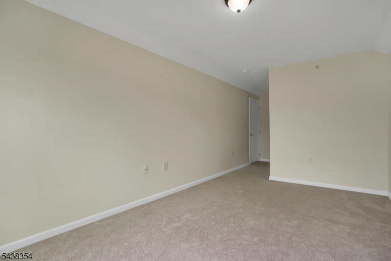 308 Rotando Way Morris Plains, NJ 07950 - Photo 21 of 28