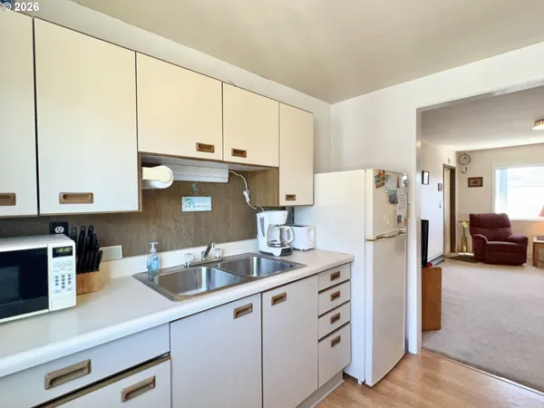 $295,000 | 40 Avenue U, Unit 63, Seaside, OR 97138